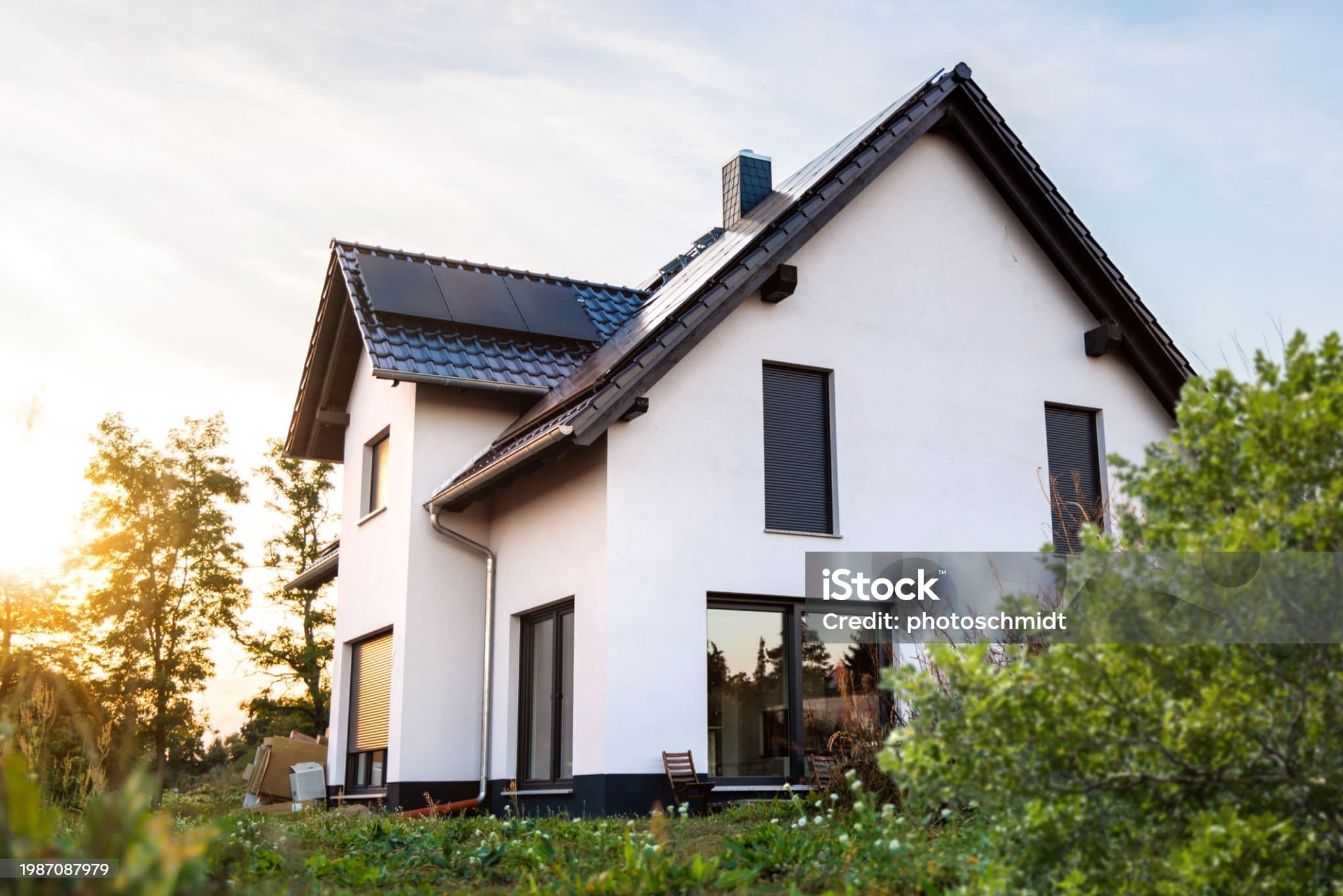 Luxury Family House With Large Garden in Prishtina 4